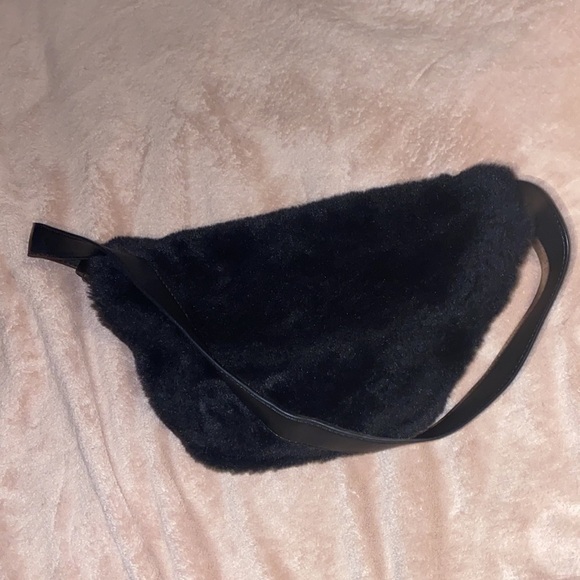 Forever 21  black Velvet gold tone zipper Fanny pack - Picture 6 of 13